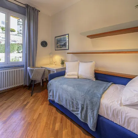 Apartment Casa Valentina Vista Mare, Relax E Comfort *